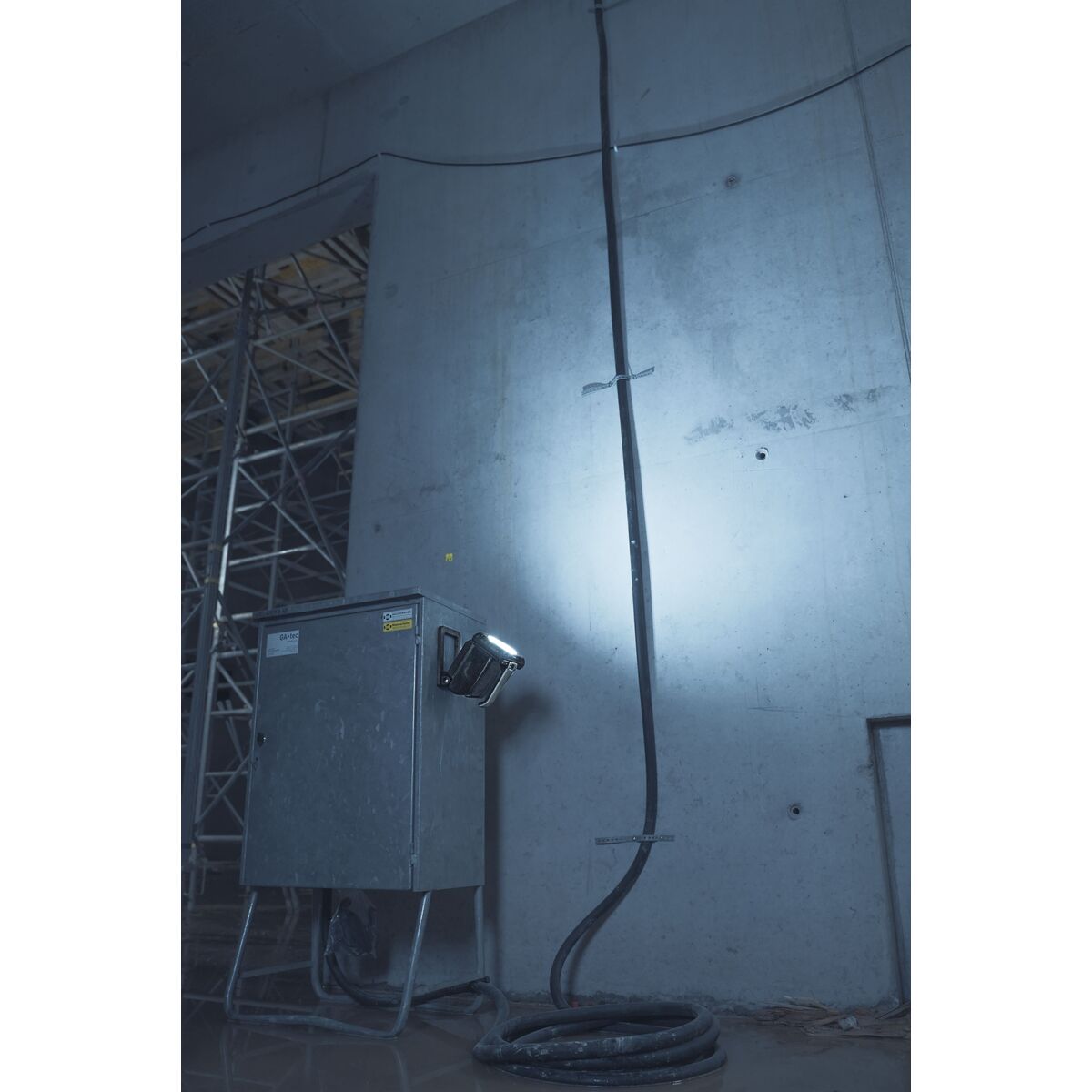 V3H65B4CB0E90E0567107F42F6185D12AE5R6621093P6