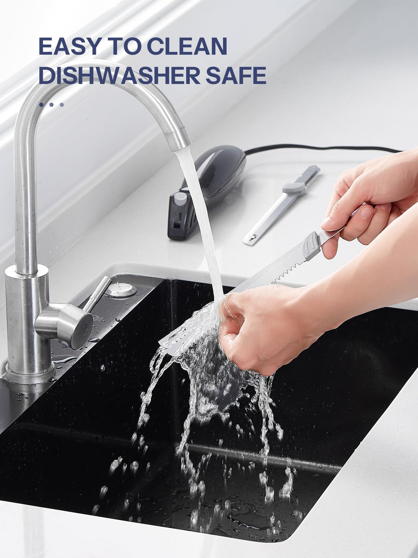 Reemix Elektromesser, Z3042 Elektromesserset zum Schneiden von Fleisch, Geflügel, Brot, Bastelschaumstoff und mehr, 2 Klingen für Fleisch und Brot, inklusive Gabel (Schwarz)