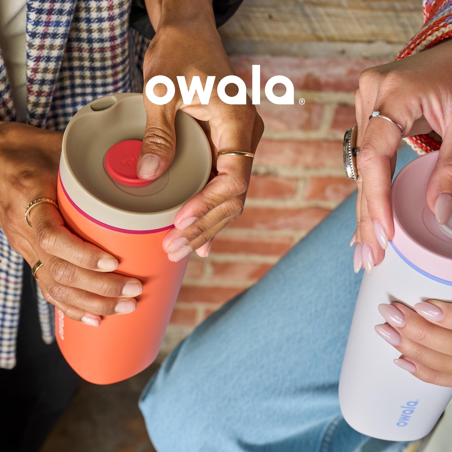 Owala SmoothSip Slider Isolierbecher aus Edelstahl, wiederverwendbarer Eiskaffeebecher, Reisebecher für heißen Kaffee, BPA-frei, 355 ml, Vanille