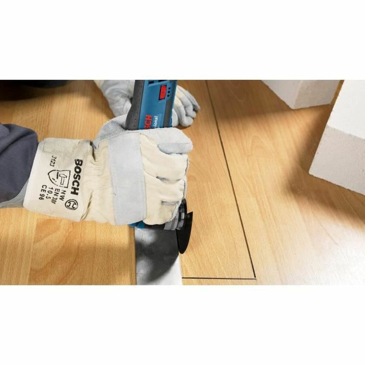 V6H577BBB40D8659E8F7AE756ED02036E9BR3706131P3