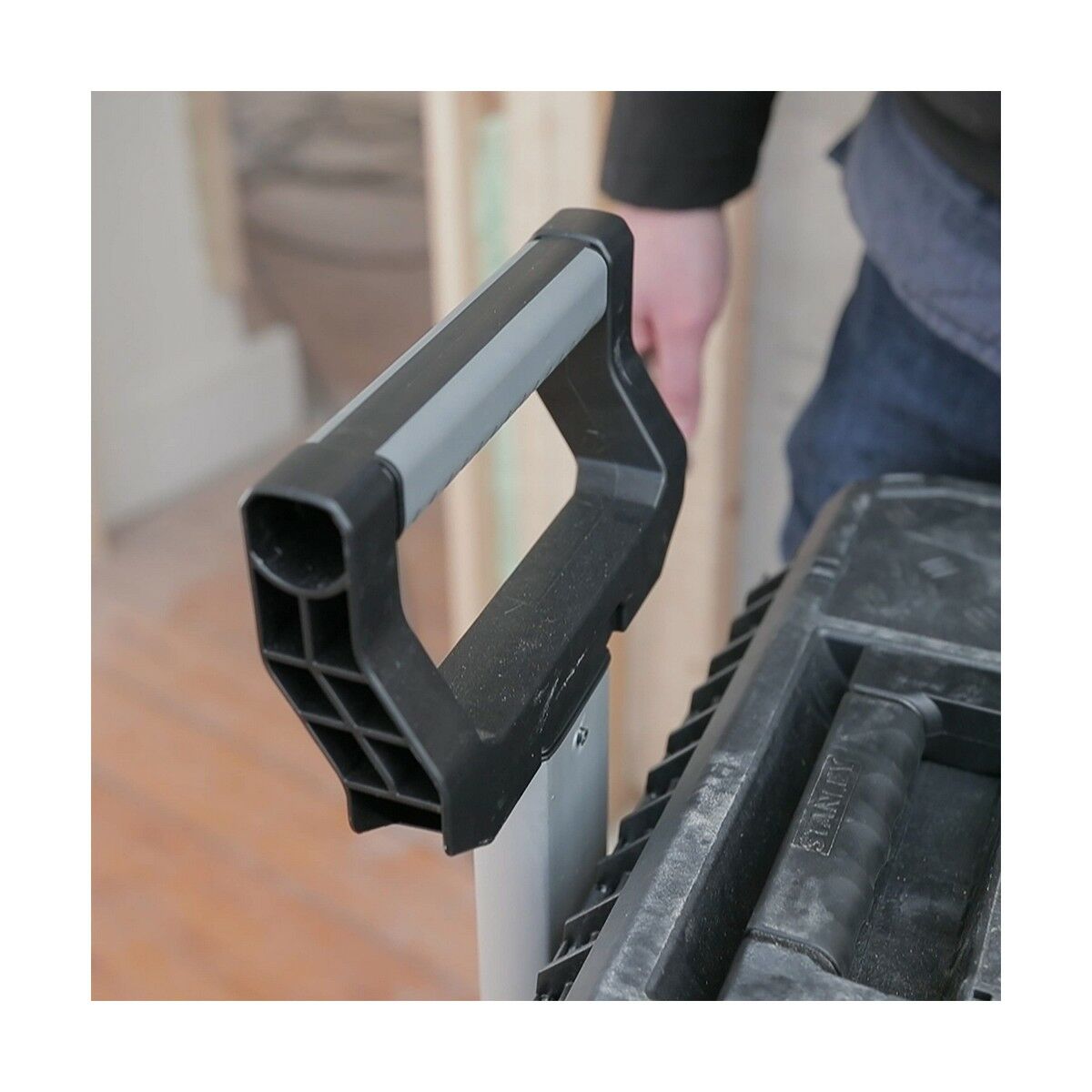 V9HB2E53B30A2DAE4BB8EA50C68C3779C4DR3273772P5