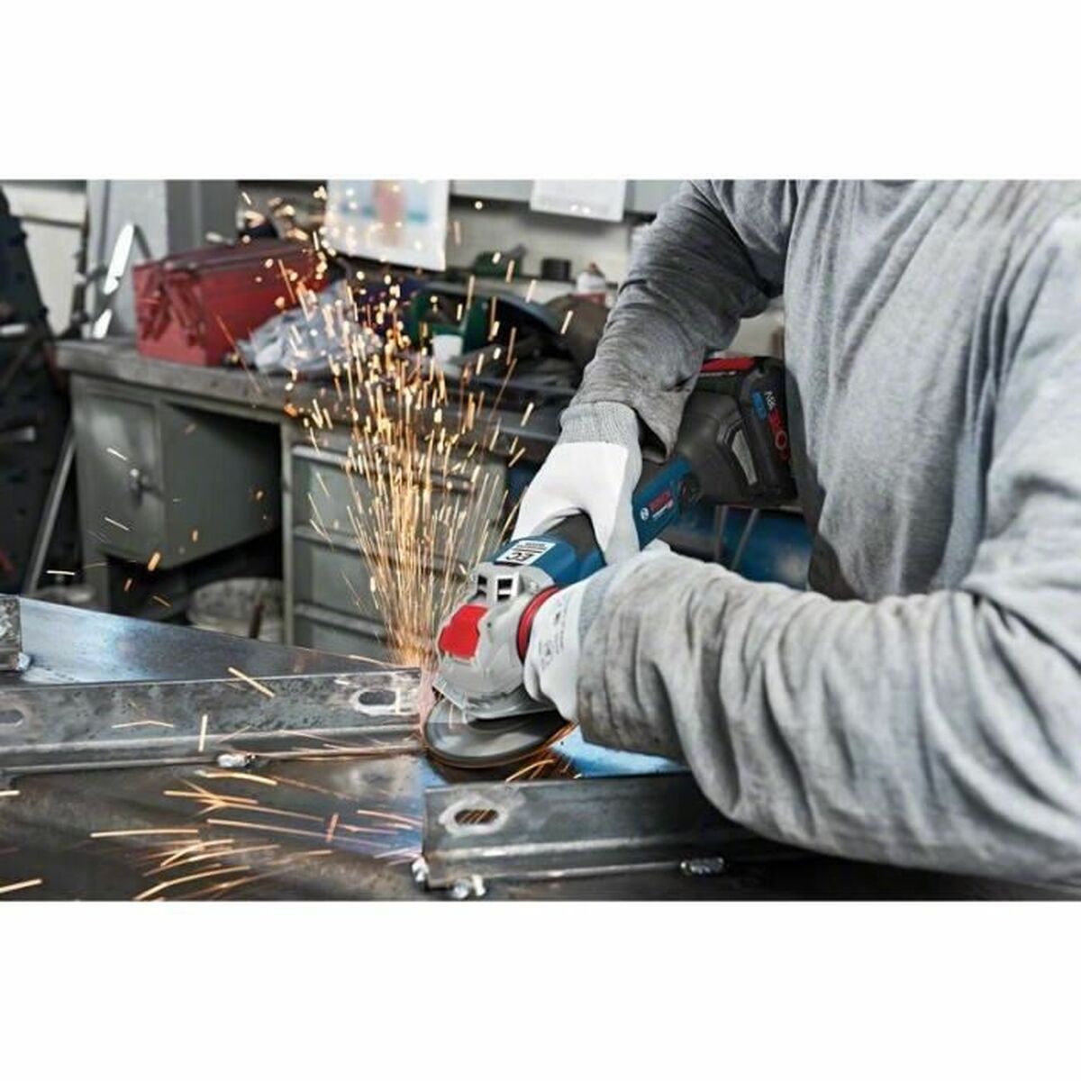 V6HEDD145D262CCD9D4E5D71721874F7C94R3267961P2