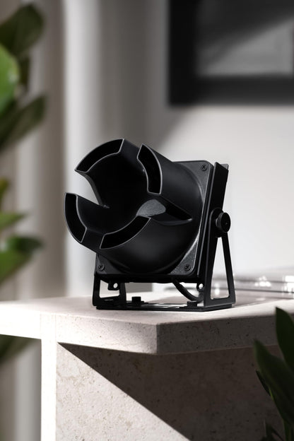 Noctua NV-FS1, Schreibtisch-, Raum- und Mehrzwecklüfter-Set mit preisgekröntem NF-A12x25 120-mm-Lüfter, Luftstromverstärker und schwenkbarer Stahlhalterung (Schwarz)