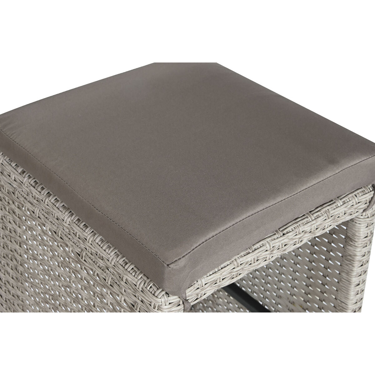 V6H31BADBFF591F6A971B694FA4F1D4FB2CR3608222P3