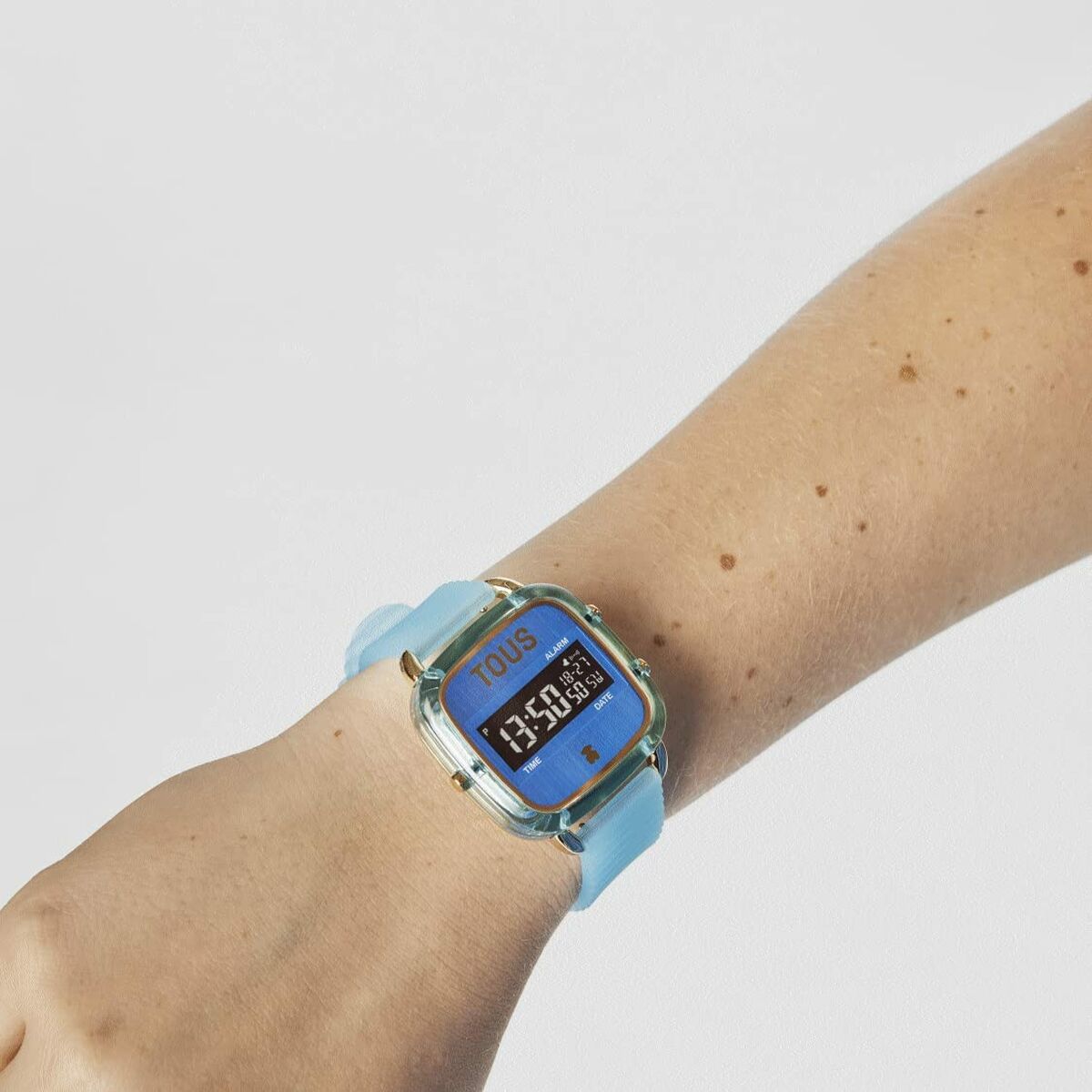 V8HE42519ABA5D025AA62567B4163D51446R6429238P5