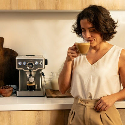 V2HDD2AD11A3098AD79E175A4136A36FE07R6913502P2