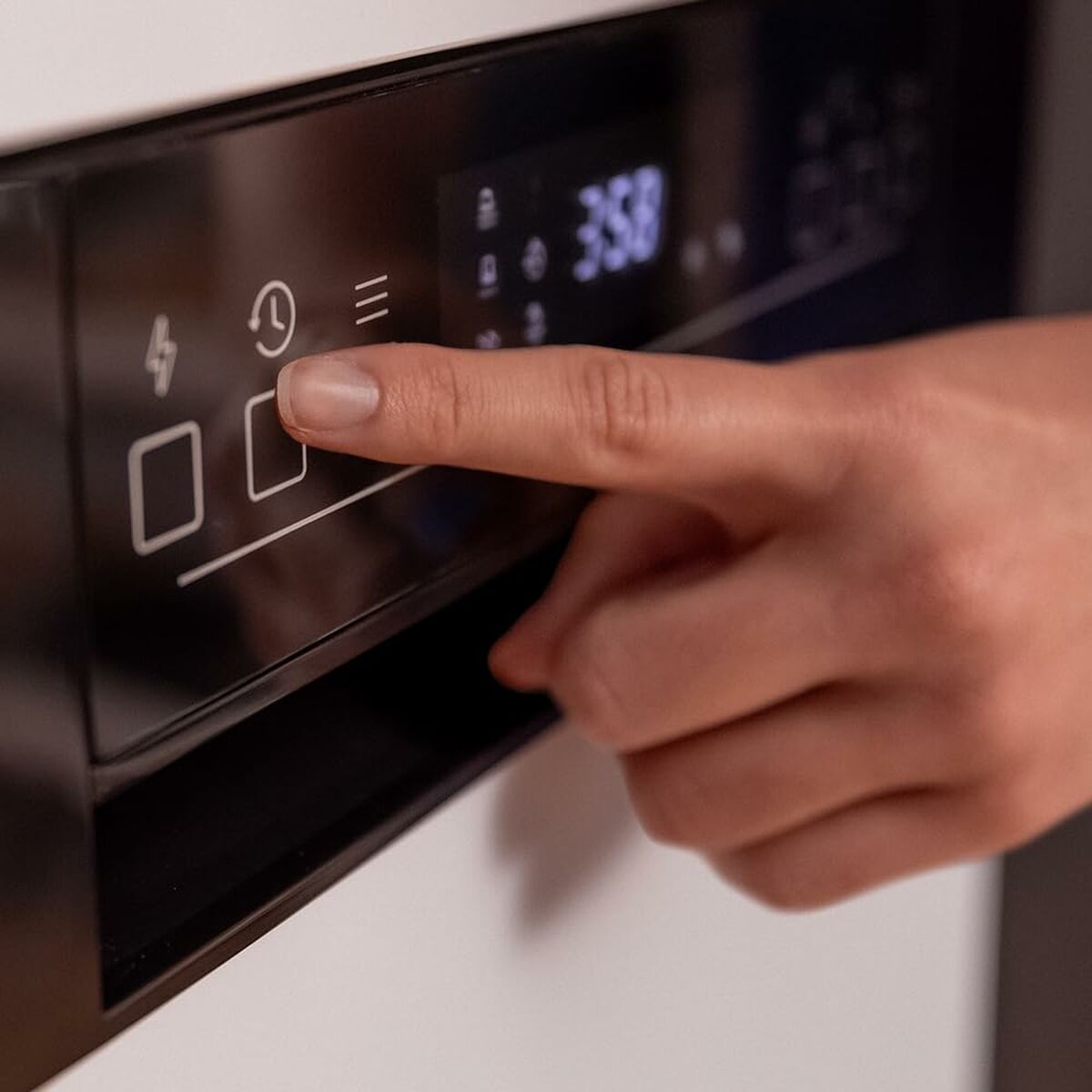 V6HE4D81704F404878F3C6ED5BC65929FC9R7392019P10