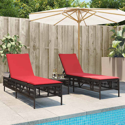Sonnenliegen 2 Stk. mit Tisch Braun Poly Rattan