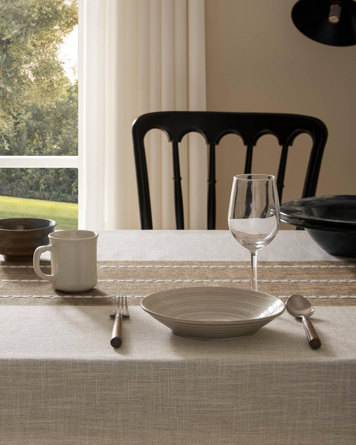 ZeeMart Contrast Linen Table Cloth Rectangle Table Cloths 52x70 Inch Brown, Farmhouse Style Heavy Weight Beige Tablecloth, Water Resistant Burlap Tablecloths